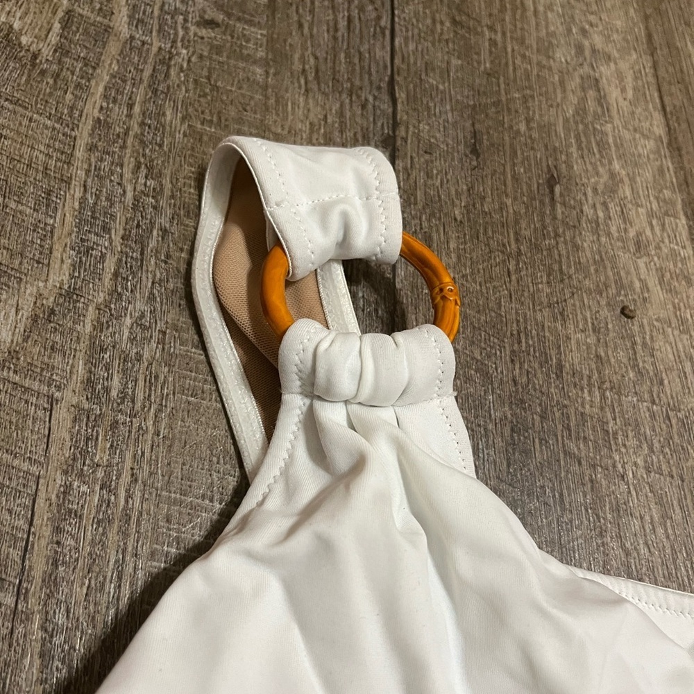 Joe Fresh Chic White One-Shoulder Swimsuit Cut Out Cheeky Size: L - Picture 2 of 4